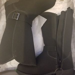 Toddler boots size 10